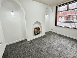 Lounge- click for photo gallery